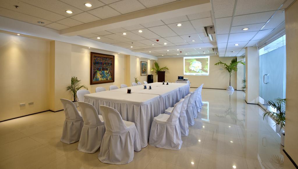 เอ็มซิตี้ สวีทส์ Hotel Cebu ภายนอก รูปภาพ