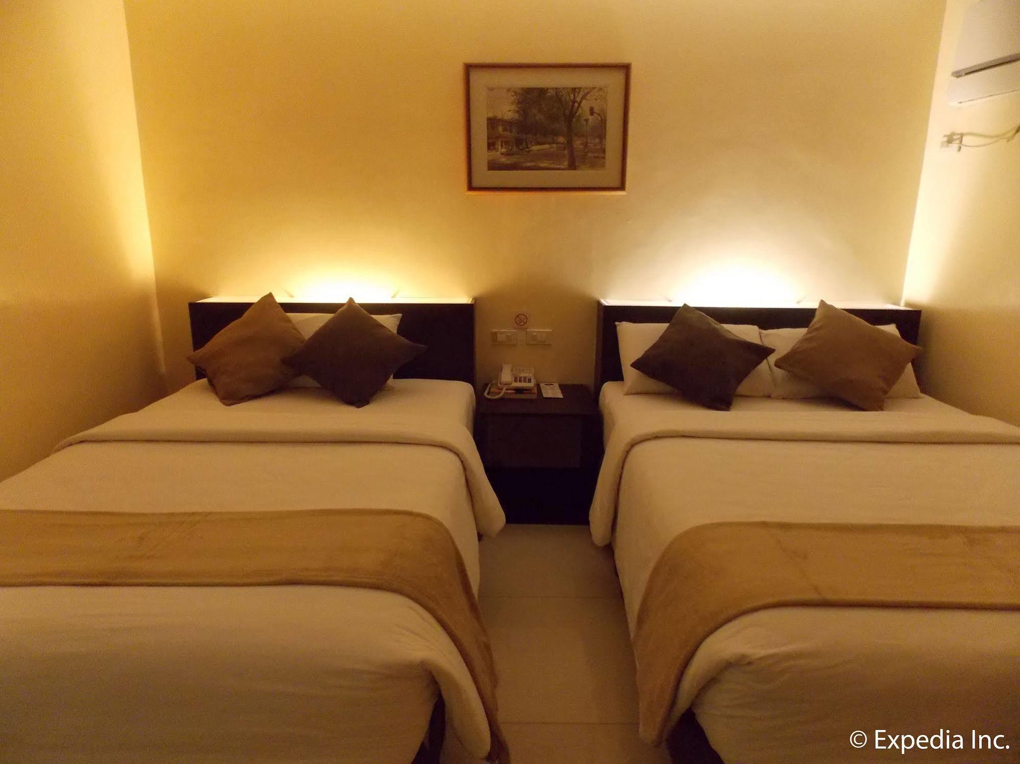 เอ็มซิตี้ สวีทส์ Hotel Cebu ภายนอก รูปภาพ