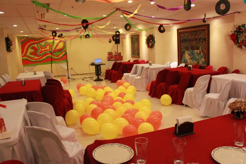 เอ็มซิตี้ สวีทส์ Hotel Cebu ภายนอก รูปภาพ