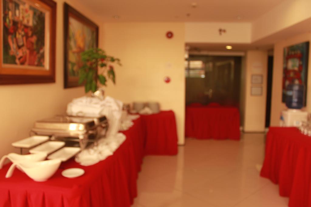 เอ็มซิตี้ สวีทส์ Hotel Cebu ภายนอก รูปภาพ