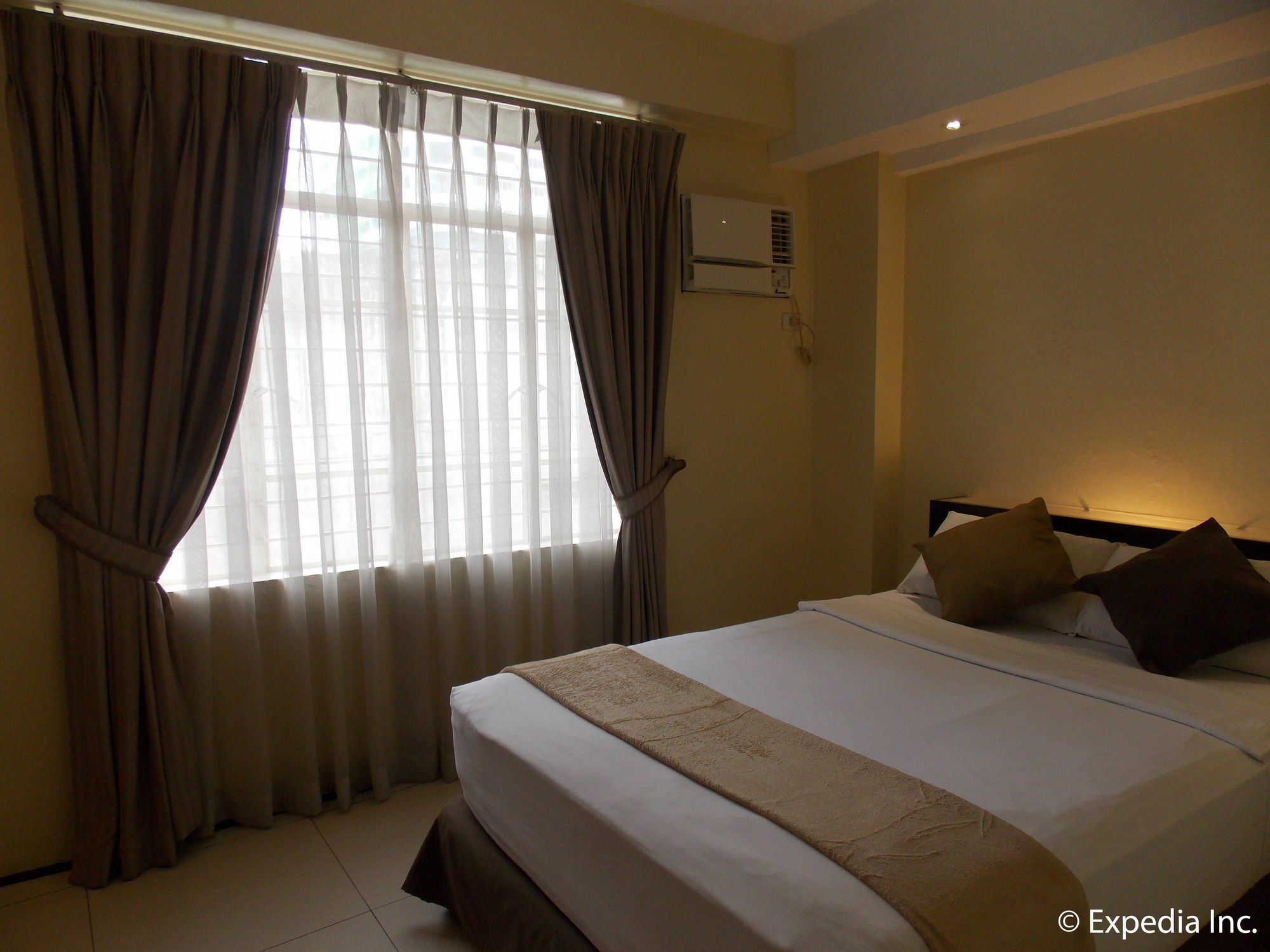 เอ็มซิตี้ สวีทส์ Hotel Cebu ภายนอก รูปภาพ
